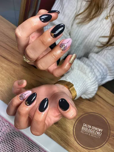 Salon RELAX & BEAUTY Agnieszka Kuczaj - Salon Kosmetyczny - Redukcja Zmarszczek - Rzęsy - Paznokcie - Mezoterapia - Zamość